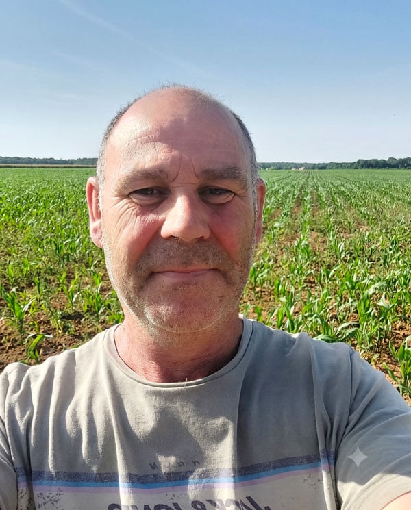jean-luc_eleveur_farmlife_feed_management